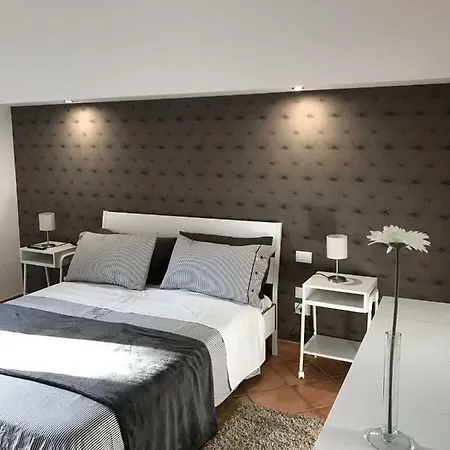 Etna Holidays Sereleo Casa vacanze Santa Venerina